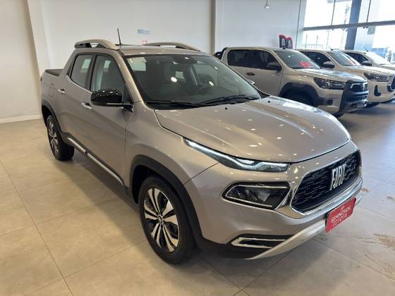 FIAT TORO 2.0 16V TURBO DIESEL VOLCANO 4WD AT9 FIAT TORO 2.0 16V TURBO DIESEL VOLCANO 4WD AT9
